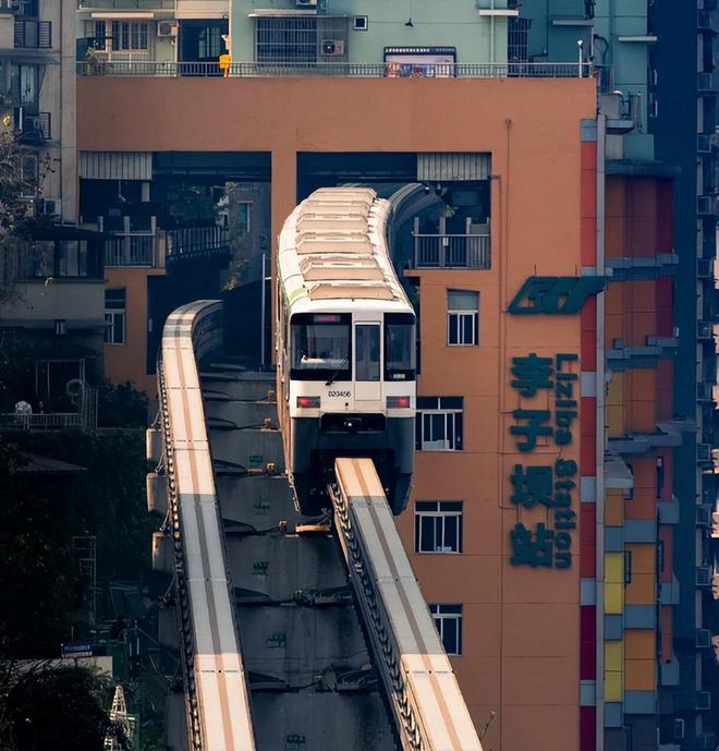 九游娱乐：重庆亲子五日游跟团怎么玩？重庆适合小孩玩的五大景点闭眼冲！(图3)